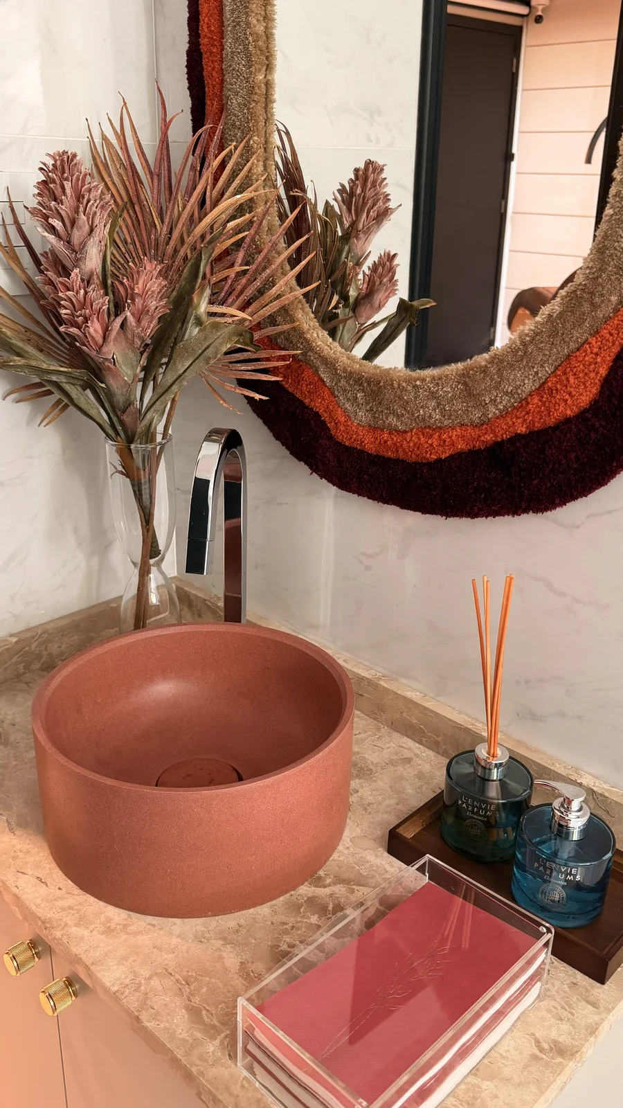 Detalhes do lavabo do consultório